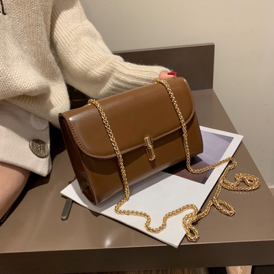 Стилна дамска чанта от еко кожа в два модела