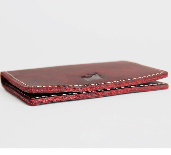 Suport bărbătesc elegant pentru cărți de vizită în mai multe culori