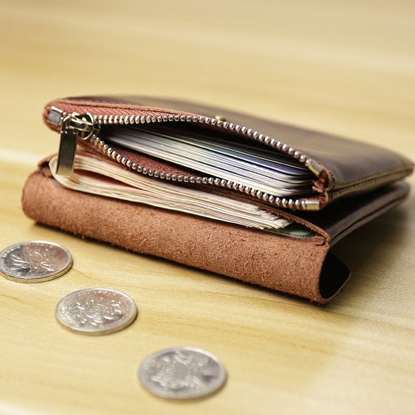 Portofel mic pentru barbati cu decor metalic in mai multe culori