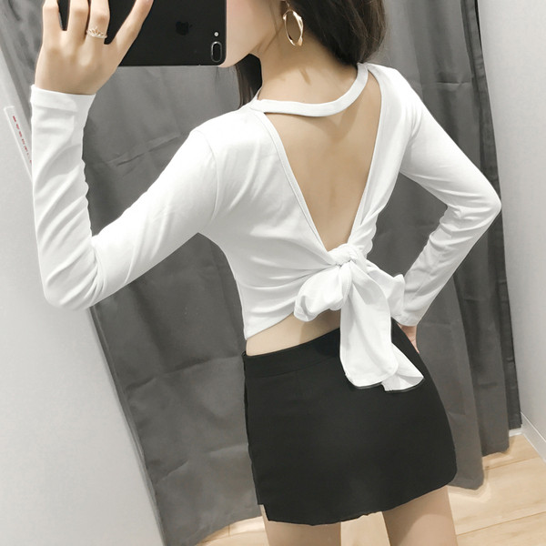 Bluză elegantă de damă cu spatele gol în alb-negru