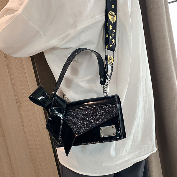 Модерна лачена чанта от еко кожа в четири цвята