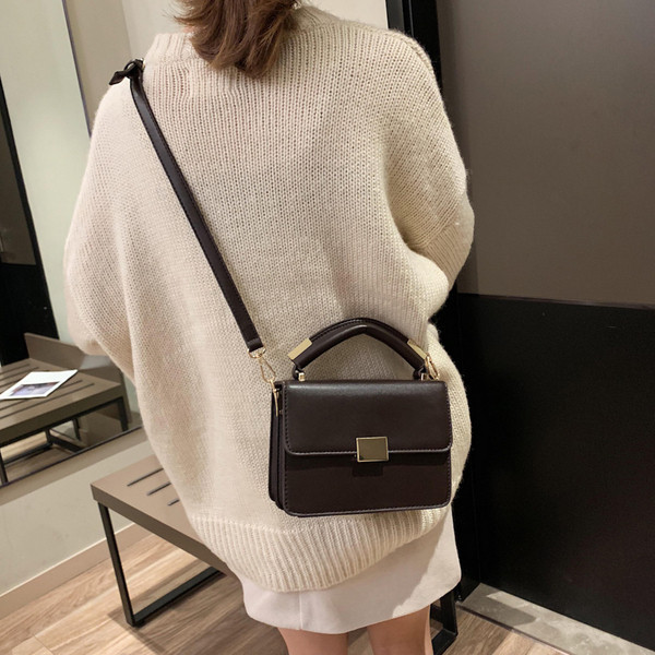 Модерна дамска чанта от еко кожа - четири цвята