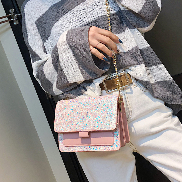 Κομψή γυναικεία τσάντα από οικολογικό δέρμα με λαμπερά στοιχεία σε τέσσερα χρώματα