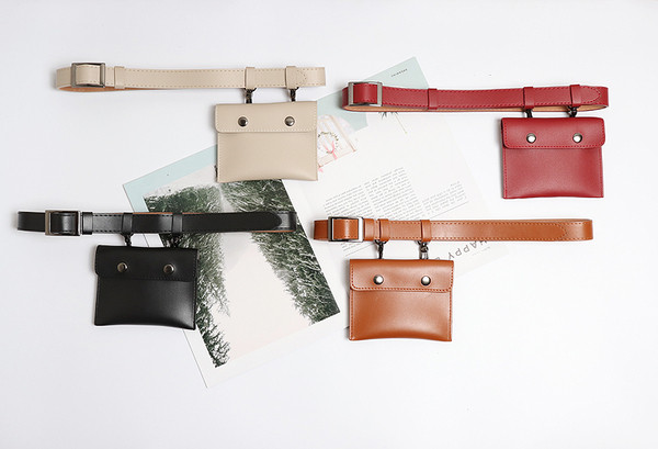 Стилен дамски колан със свалящ се портфейл в няколко цвята