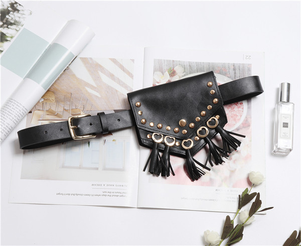 Curea de dama moderna cu portofel cu elemente metalice si ciucuri in negru