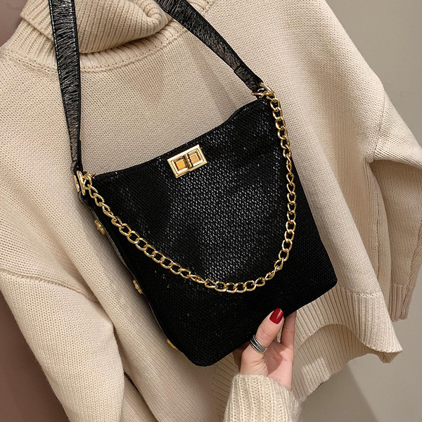 Νέο μοντέλο γυναικεία τσάντα με λαμπερά μοτίβα σε δύο χρώματα