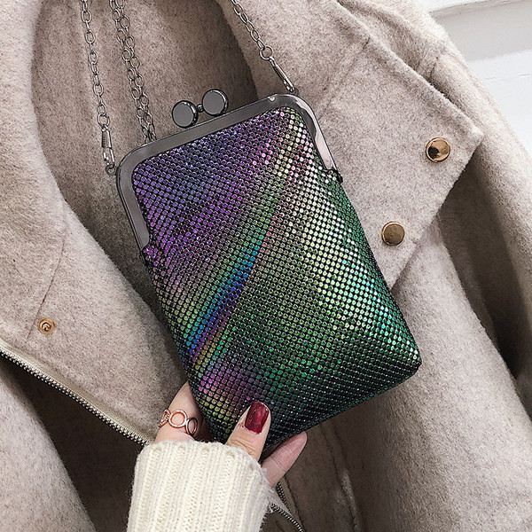 Kis női pénztárca típusú táska három színben