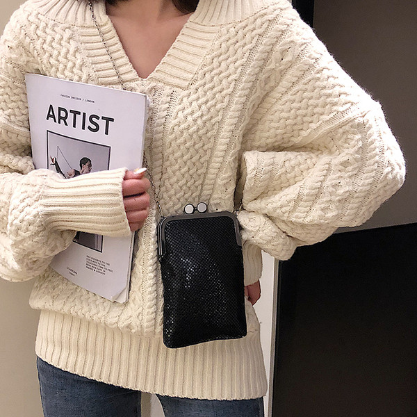 Kis női pénztárca típusú táska három színben