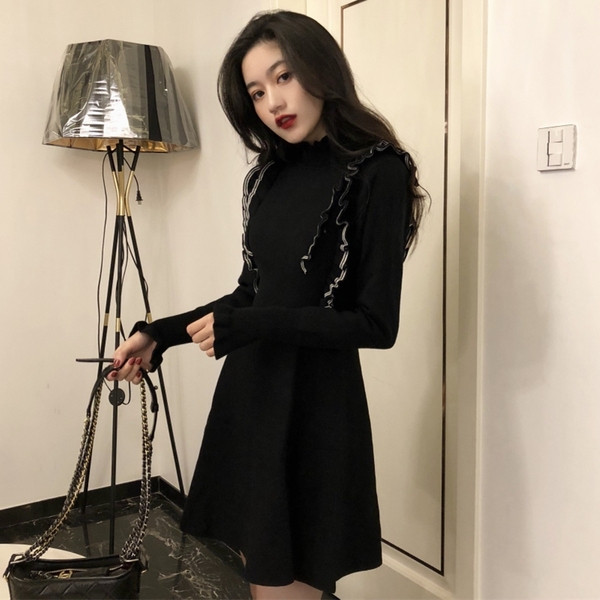 Elegáns női ruha hosszú ujjal