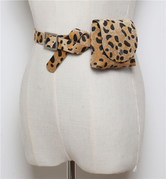 Модерен дамски колан с портфейл в леопардов десен - четири цвята