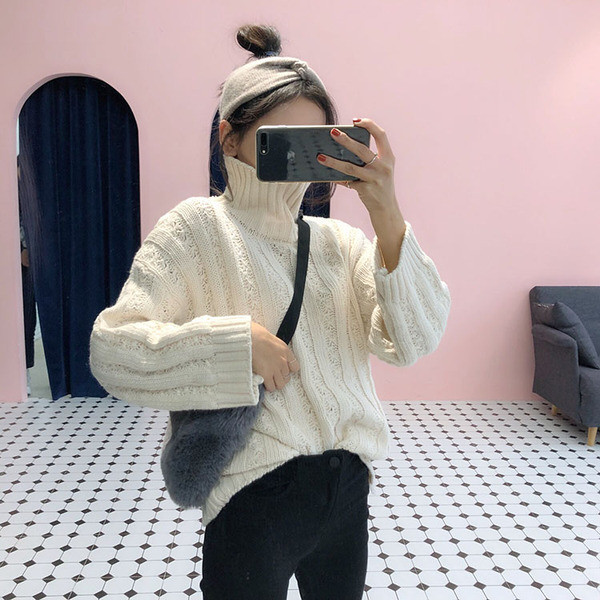 Χειμερινό γυναικείο πουλόβερ σε δύο χρώματα