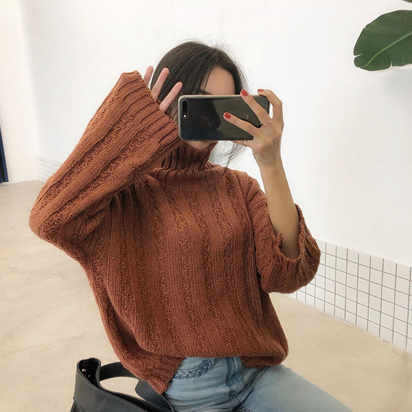 Χειμερινό γυναικείο πουλόβερ σε δύο χρώματα