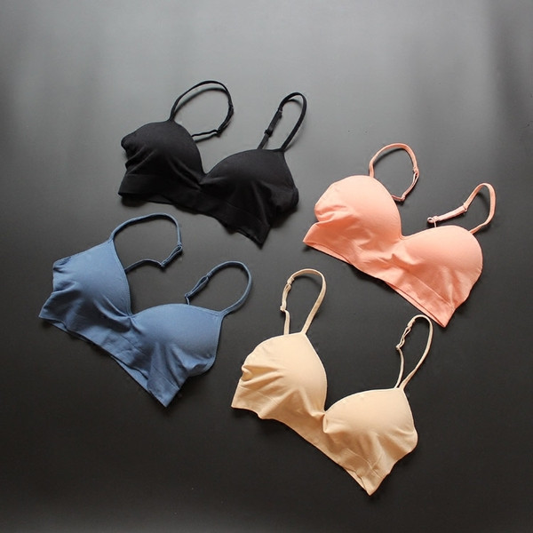 Αναπνευστικά αθλητικά εσωρούχα σε τέσσερα χρώματα