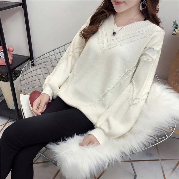 Μοντέρνα  γυναικεία μπλούζα με διακόσμηση σχήματος V σε τέσσερα χρώματα