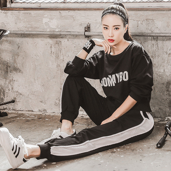 Bluză de echipă sportivă femei + pantaloni alb-negru