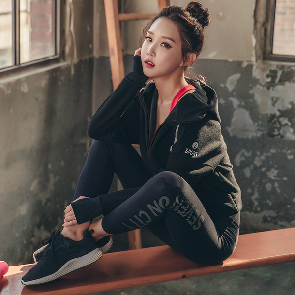 Γυναικείο αθλητικό σετ - φούτρ με κουκούλα  και κολάν σε διάφορα χρώματα