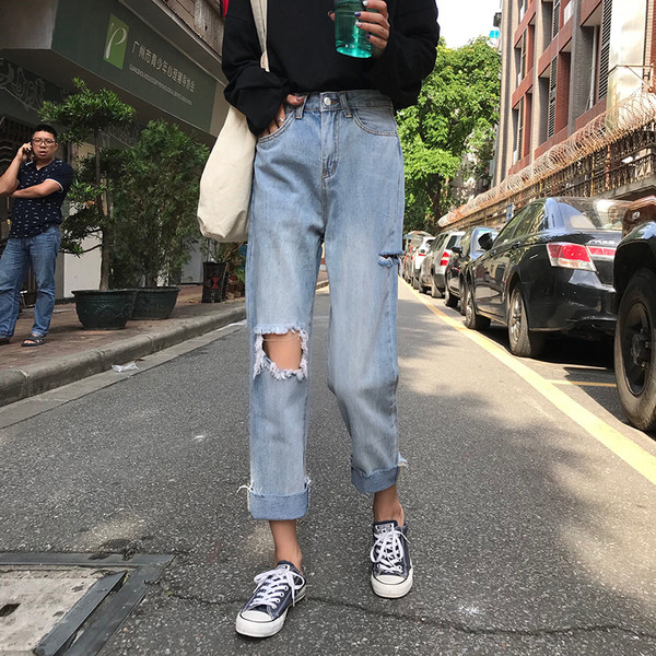 Női farmer világos színű - széles modell