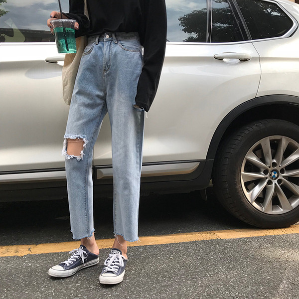 Női farmer világos színű - széles modell