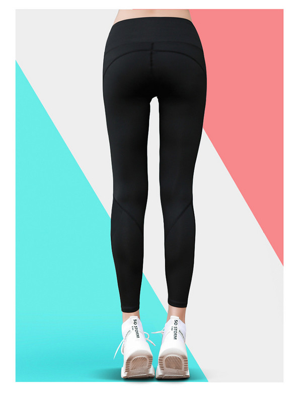 Rugalmas női leggings fekete színben hálóval