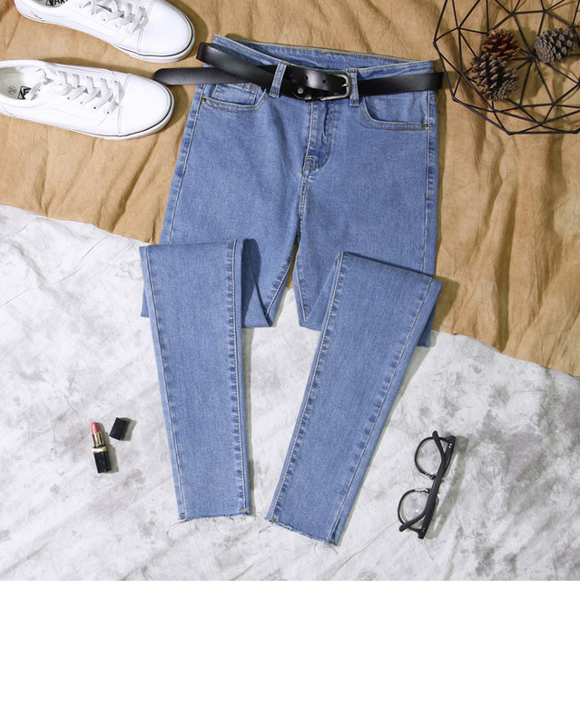 Aktuális női farmer két színben