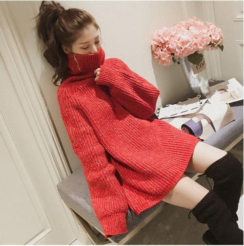 Női téli pulóver magas gallérral, piros színű cipzáros elemmel