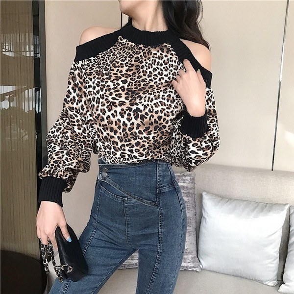 Modern női blúz leopárd mintával, két színben