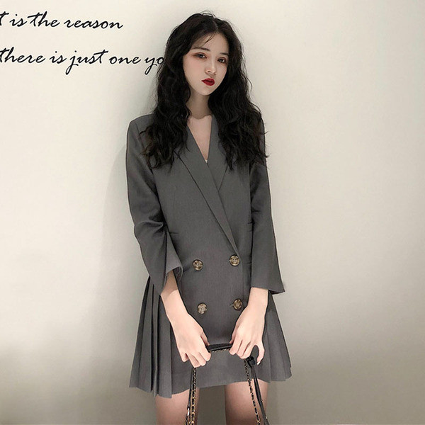 Stílusos női kabát szabású modell szürke és fekete színben