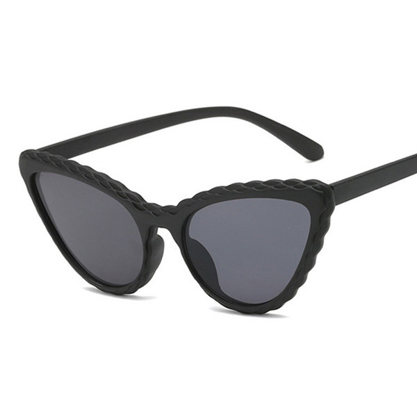 Aktuális női szemüveg macska formával, különböző színekben