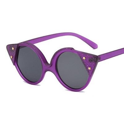 Modern színes női szemüveg piros, fekete, lila és kék színekben