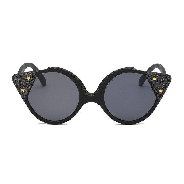 Modern színes női szemüveg piros, fekete, lila és kék színekben