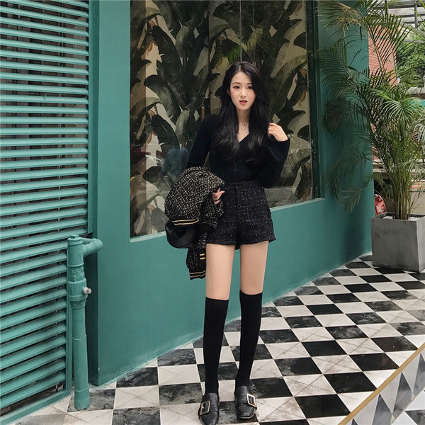 Aktuális női rövidnadrág magas derékkal minden évszakhoz