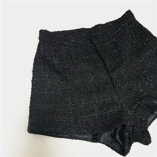 Aktuális női rövidnadrág magas derékkal minden évszakhoz