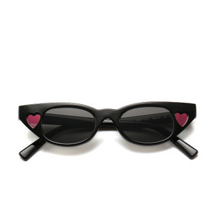 Modern női szemüveg színes kerettel és sötét szemüveggel