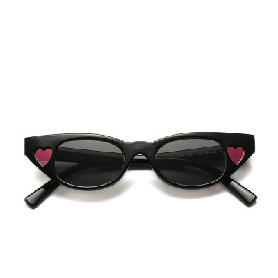 Modern női szemüveg színes kerettel és sötét szemüveggel