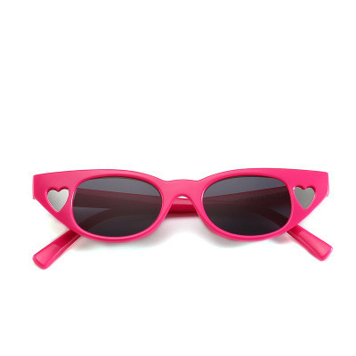 Modern női szemüveg színes kerettel és sötét szemüveggel