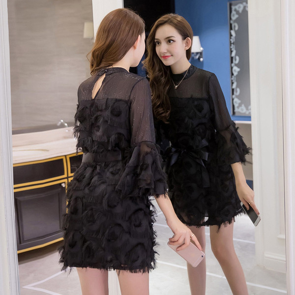 Elegáns női ruha széles ujjú fekete színben