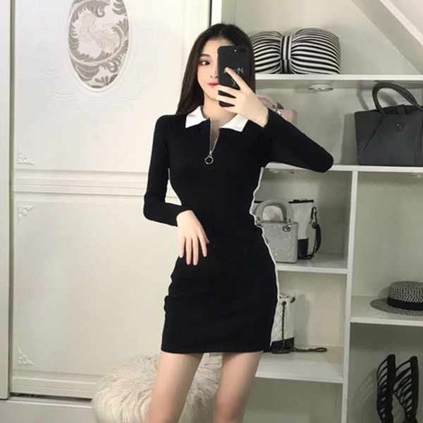 Fekete-fehér női ruha szegéllyel és gallérral