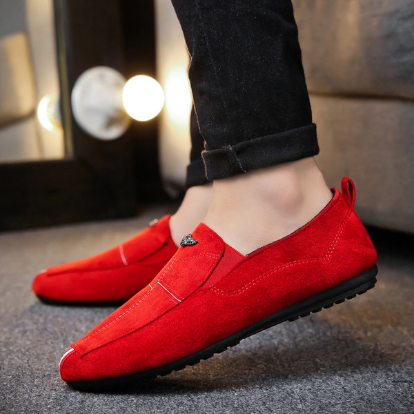 Öko velúrból készült stílusos férfi mokaszinok, többféle színben