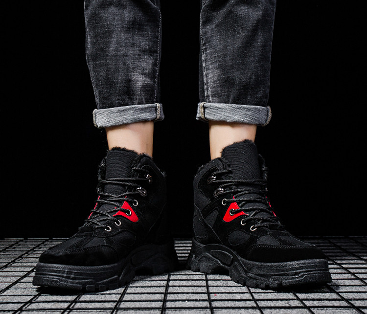 Αντρικά παπούτσια σε μαύρο και μπεζ χρώμα