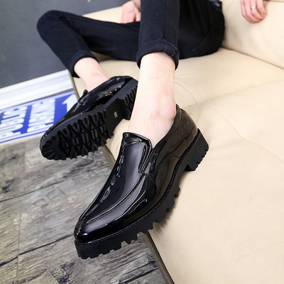 Μοντέρνα ανδρικά μοκασίνια σε πολλά χρώματα