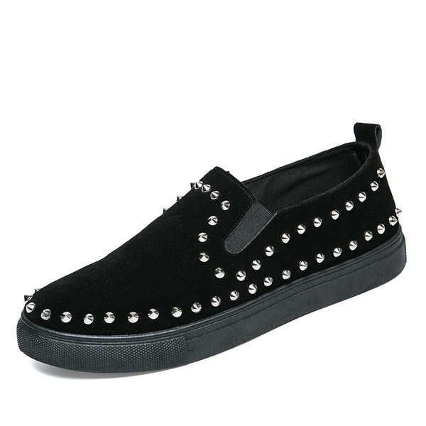 Μοντέρναανδρικά μοκασίνια  με μεταλλικά τρουξ σε διάφορα χρώματα