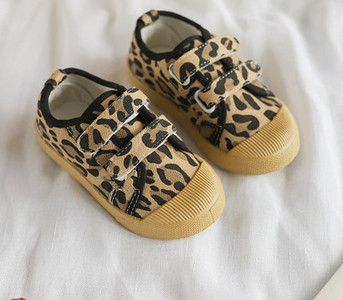 Καθημερινά αθλητικά παιδικά παπούτσια για κορίτσια  και αγόρια με βελκρό σε διάφορα χρώματα