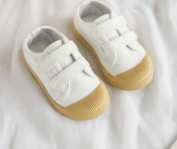 Καθημερινά αθλητικά παιδικά παπούτσια για κορίτσια  και αγόρια με βελκρό σε διάφορα χρώματα