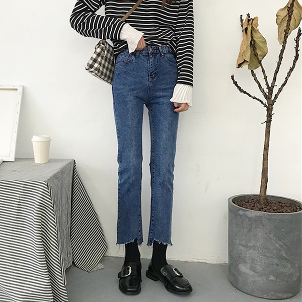 Γυναικεία casual τζιν σε σκούρο μπλε χρώμα