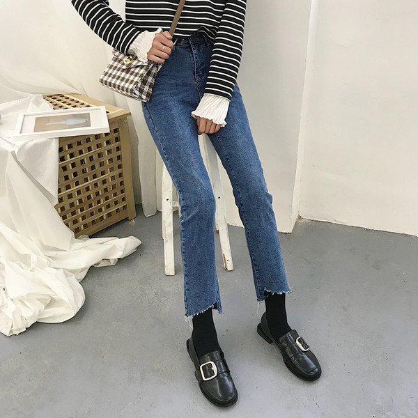 Γυναικεία casual τζιν σε σκούρο μπλε χρώμα