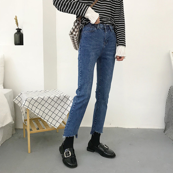 Γυναικεία casual τζιν σε σκούρο μπλε χρώμα