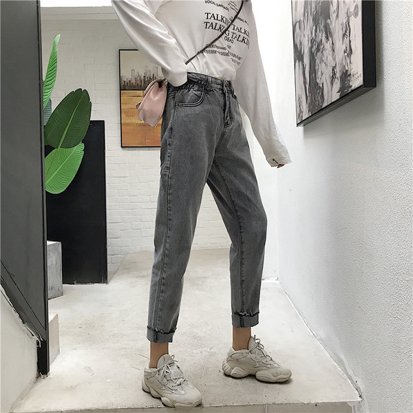 Γυναικεία μοντέρνα τζιν με ψηλή  μέση - ευρύ μοτίβο