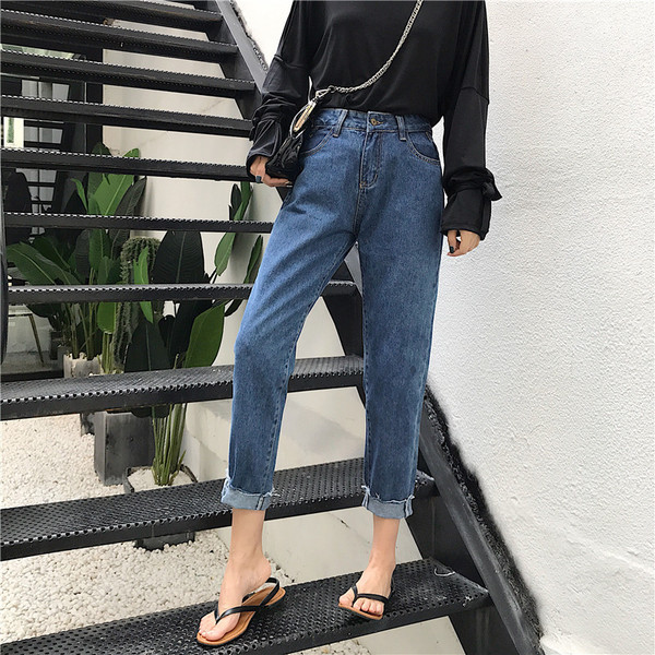 Γυναικεία μοντέρνα τζιν με ψηλή  μέση - ευρύ μοτίβο