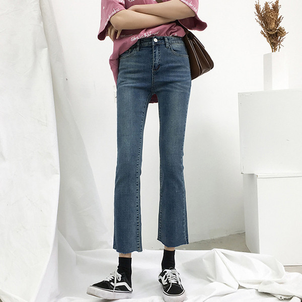 Γυναικεία τζιν καθημερινά σε μπλε χρώμα