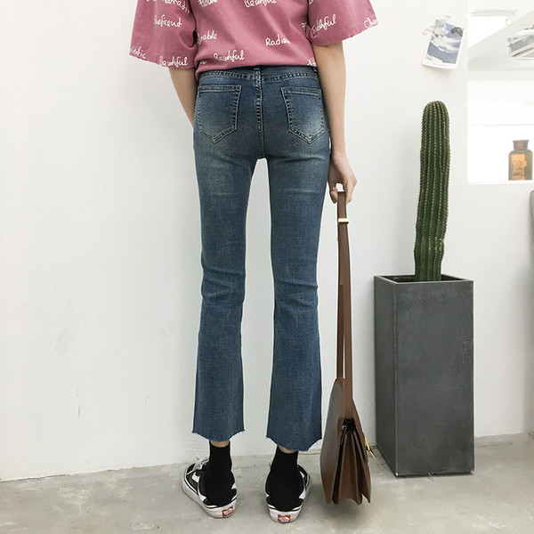 Γυναικεία τζιν καθημερινά σε μπλε χρώμα